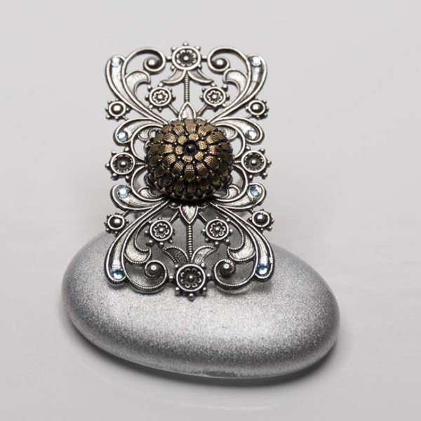 Bague Baroque au cabochon vintage