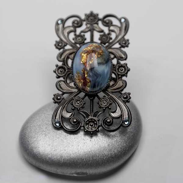 Bague Baroque au cabochon bleu