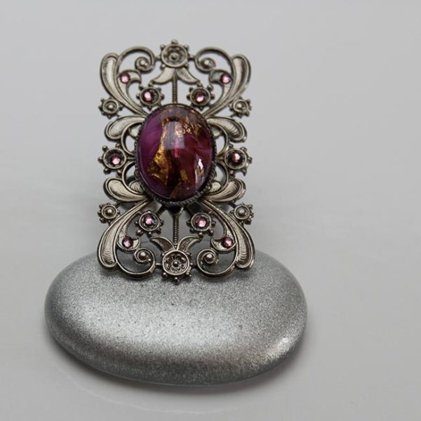 Bague Baroque au cabochon rouge