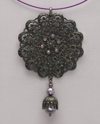 Collier noir princesse wild