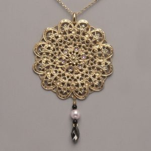 Collier princesse or perle nacre brillant noir